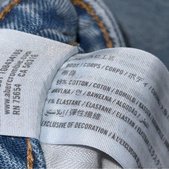 Abercrombie Curve Love High Rise Mom Jean - Picture 8 of 12